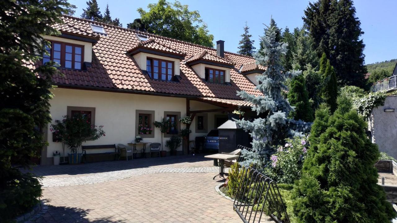 Stary Dum Hotel Cernosice Exterior photo