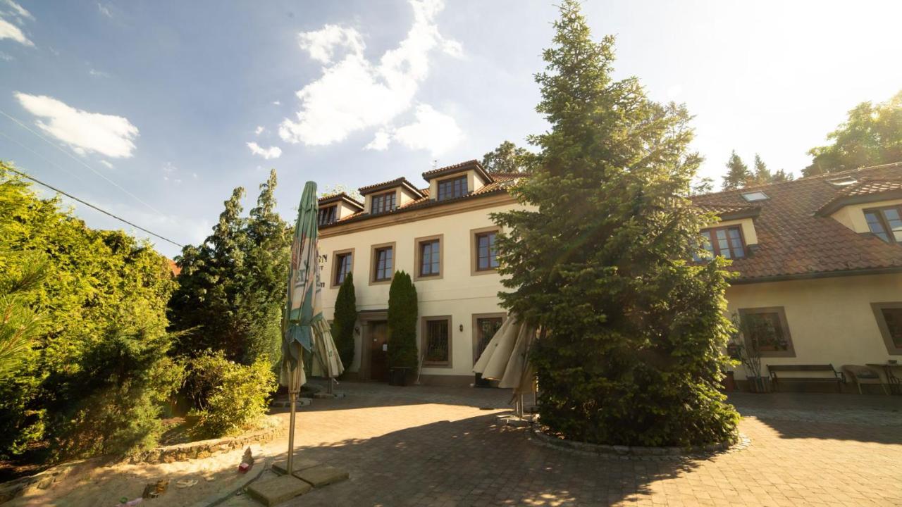 Stary Dum Hotel Cernosice Exterior photo